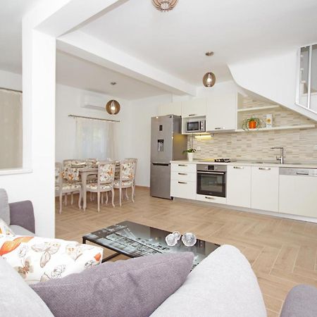 Awesome Home In Drvenik With Wifi Dış mekan fotoğraf