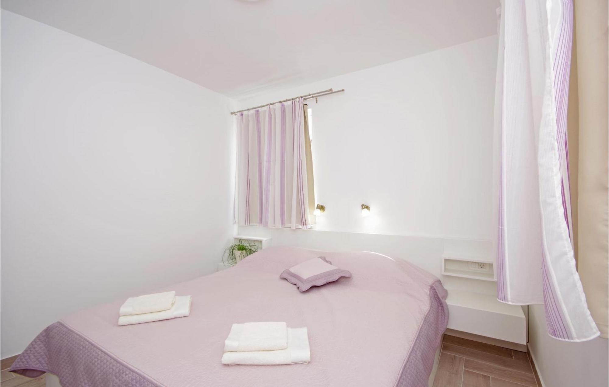 Awesome Home In Drvenik With Wifi Dış mekan fotoğraf