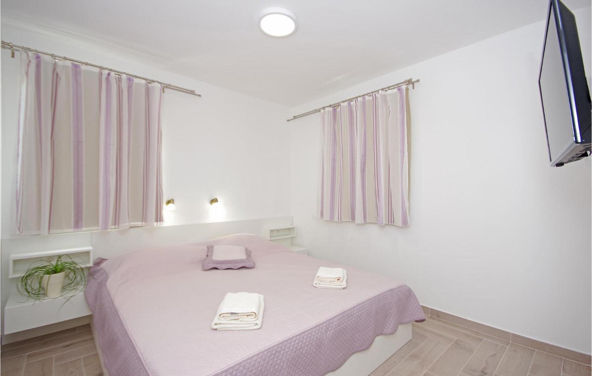 Awesome Home In Drvenik With Wifi Dış mekan fotoğraf